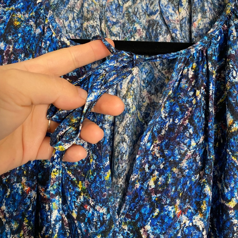 MARIE OLIVER 100% Silk Blouse Top Large Blue NWOT - Picture 5 of 10